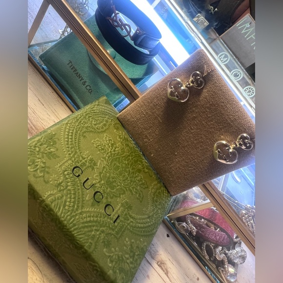 Gucci Britt double G heart drop earrings. - Picture 4 of 6